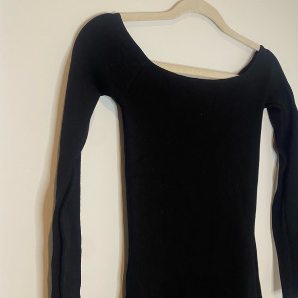 black zara off the shoulder dress - Picture 3 of 3